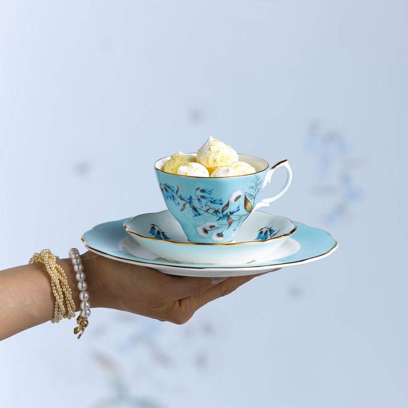 Royal Albert 100 Years 1950 3-Piece Set (Teacup, Saucer & Plate 8") - Image 3